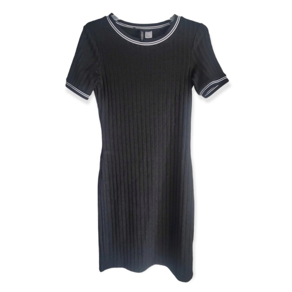 Black Bodycon Dress | H&M Divided T-Shirt Dress | Size 6